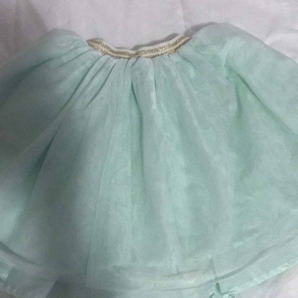 A gorgeous skirt for girls!